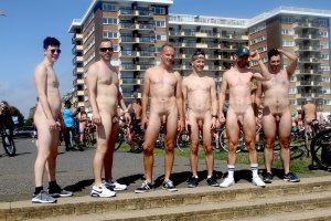 wnbr-extras-7050-brighton-2021-nakedsol.jpg