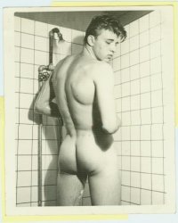 Paul-Ferguson-vintage-beefcake-25491392-410-511.jpg