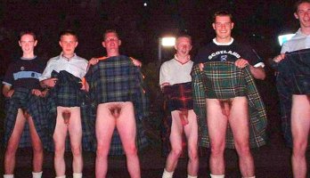 under-the-kilts - Kopie.jpg