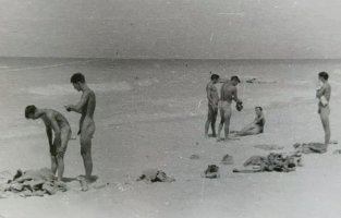 large.1194902458_washingfacilitiesontheshore.jpg.3c0b46714f5d3f8bec99ba935916b117.jpg