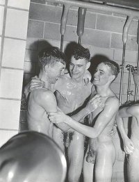 MOPLKRM_1_VINTAGE-SHOWERS-1.jpg