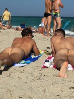 beach_guys_023.jpg