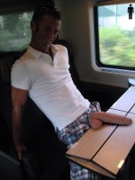 men-naked-in-public_014.jpg