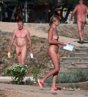 nudists-04.jpg