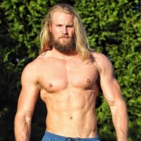 83a6a444a0a006ec649c75666ae7f84e--viking-warrior-long-locks.jpg