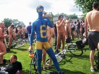 World_Naked_Bike_Ride_-_London_2009_-_7.jpg