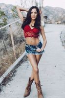 chloeamourphotocourtesyofchloeamour_25.jpg