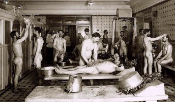 Egorov_bathhouse_in_Saint-Petersburg,_Russia,_about_1910.jpg