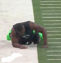 Chris-jones-cock-falls-out-while-running-2.jpg