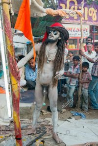 naga-sadhu-shivratri-bhavnath-mela-EGFCX0.jpg